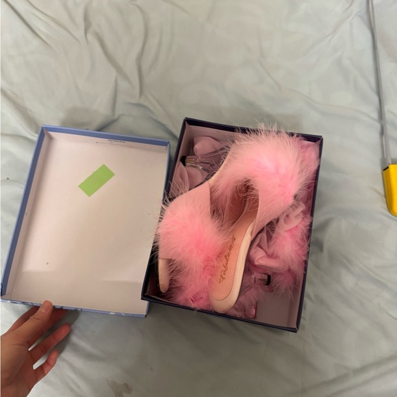 Pink Feathered Lingerie Set - Picture 16 of 16